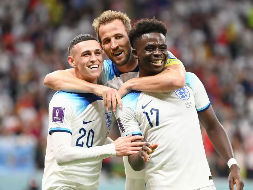 米乐官方网站-欧洲预选赛：实力差距愈发悬殊，双方争夺也更加激烈